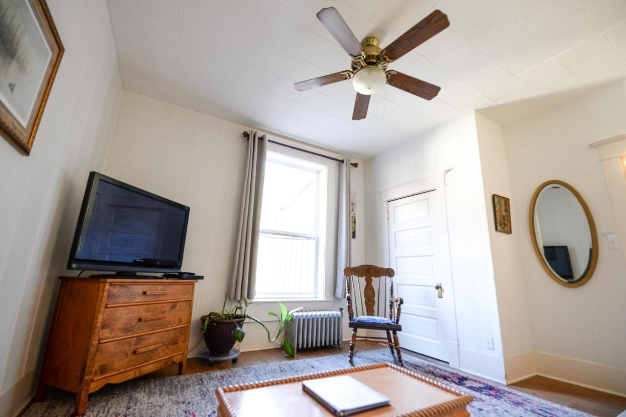 Brown & Hawkins Historical Apartments Seward Ngoại thất bức ảnh