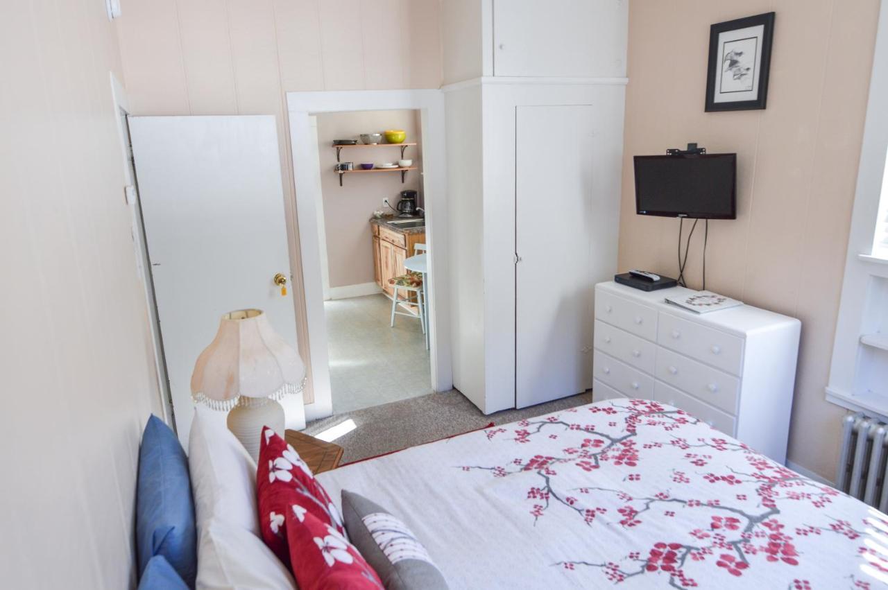 Brown & Hawkins Historical Apartments Seward Ngoại thất bức ảnh
